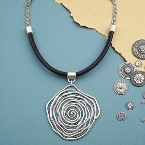🆕Handmade Turkish Artisan Leather Necklace Bold Zamak Spiral Flower Pendant